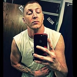 Meet your Posher, Brady